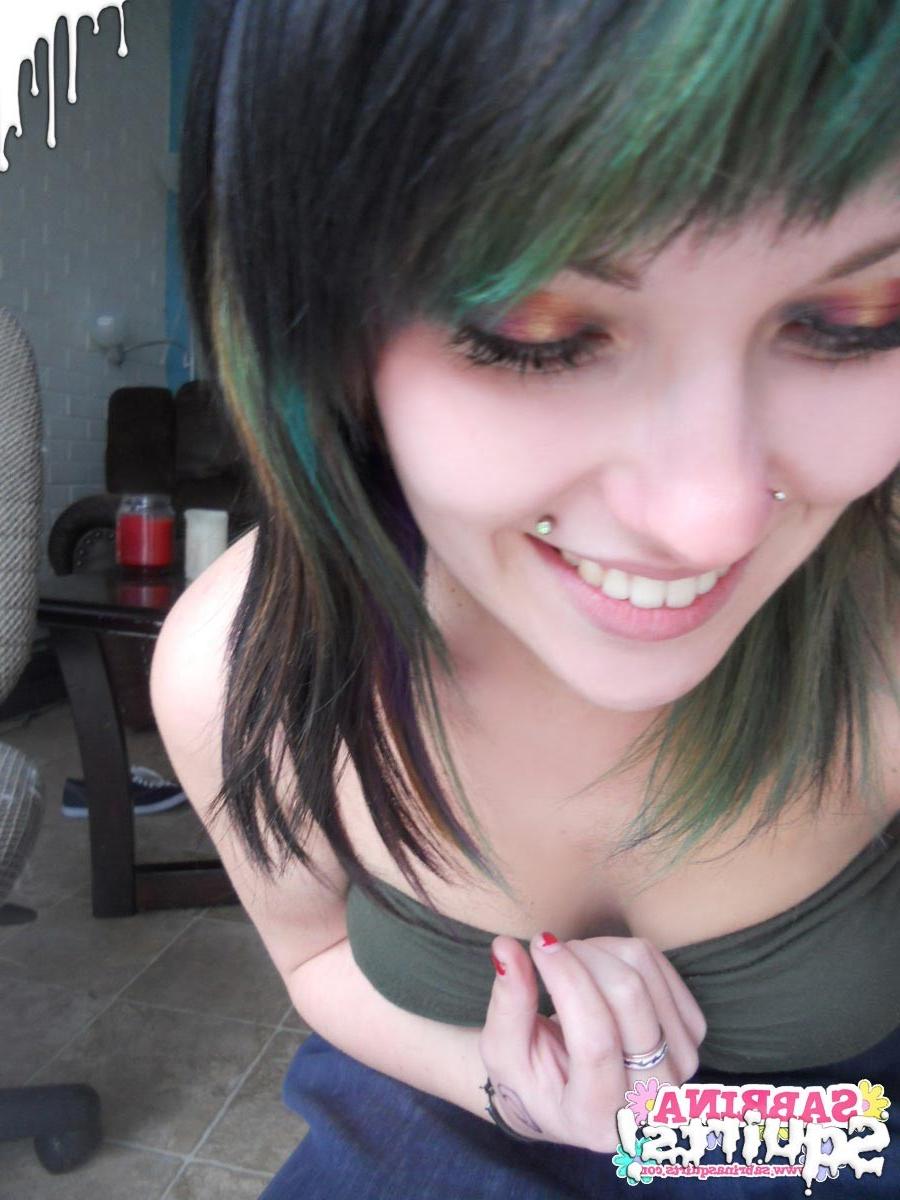 16P Amateur teen slut selfshots