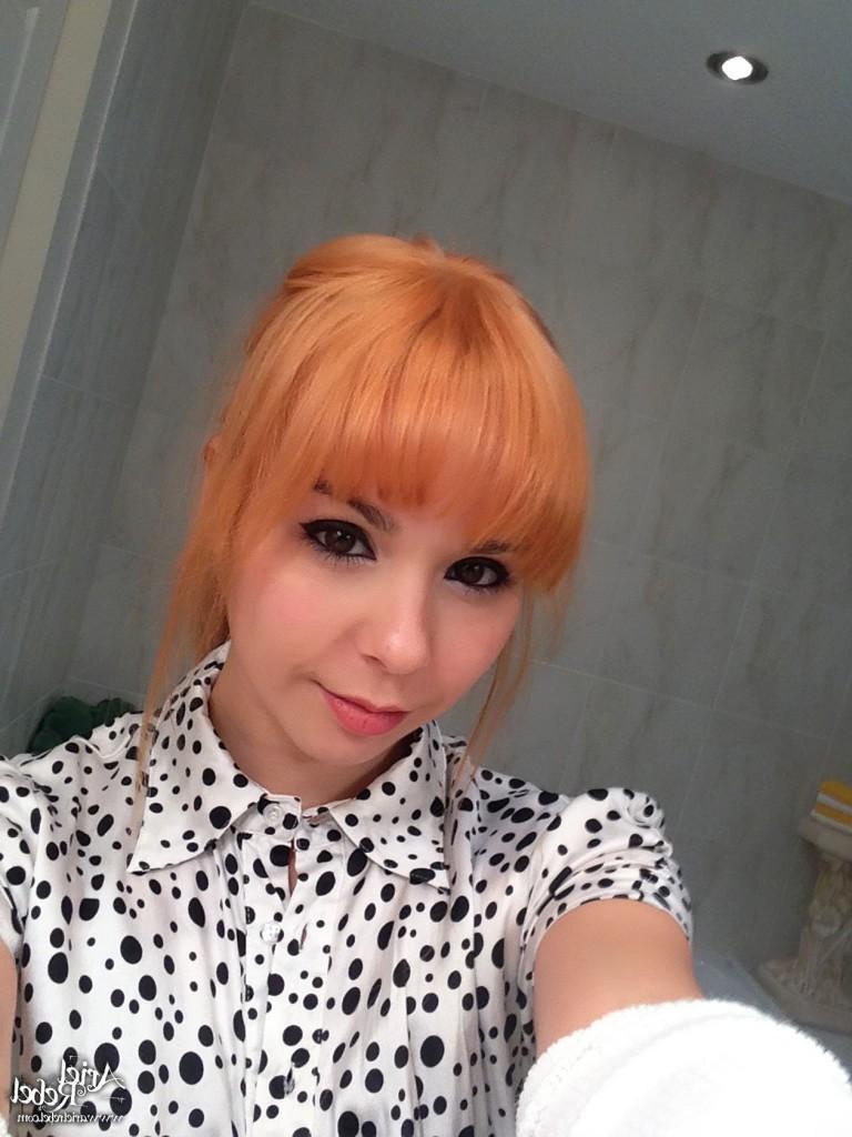 16P Cute amateur teen selfshots