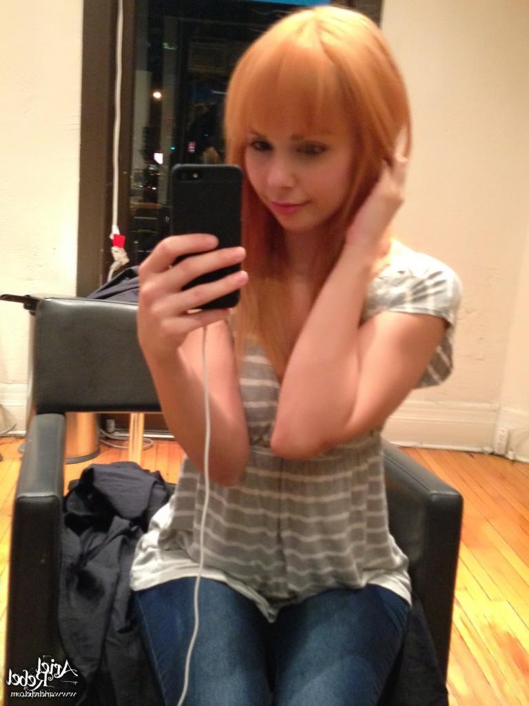 16P Cute amateur teen selfshots