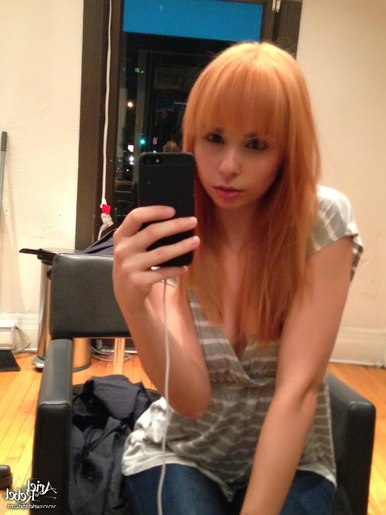 16P Cute amateur teen selfshots