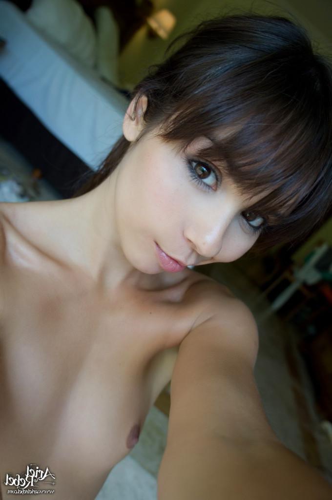 16P Cute amateur teen selfshots
