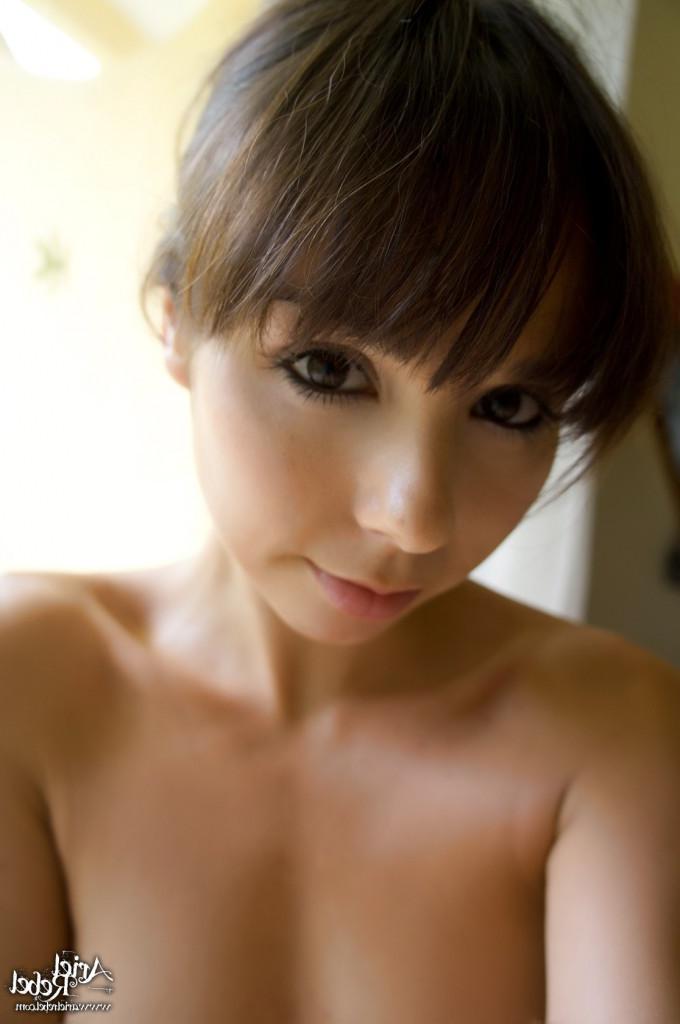 16P Cute amateur teen selfshots