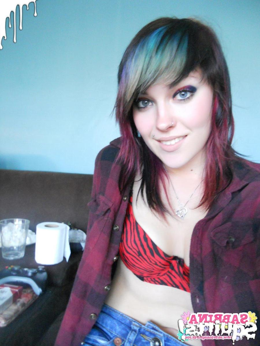 16P Amateur teen slut selfshots