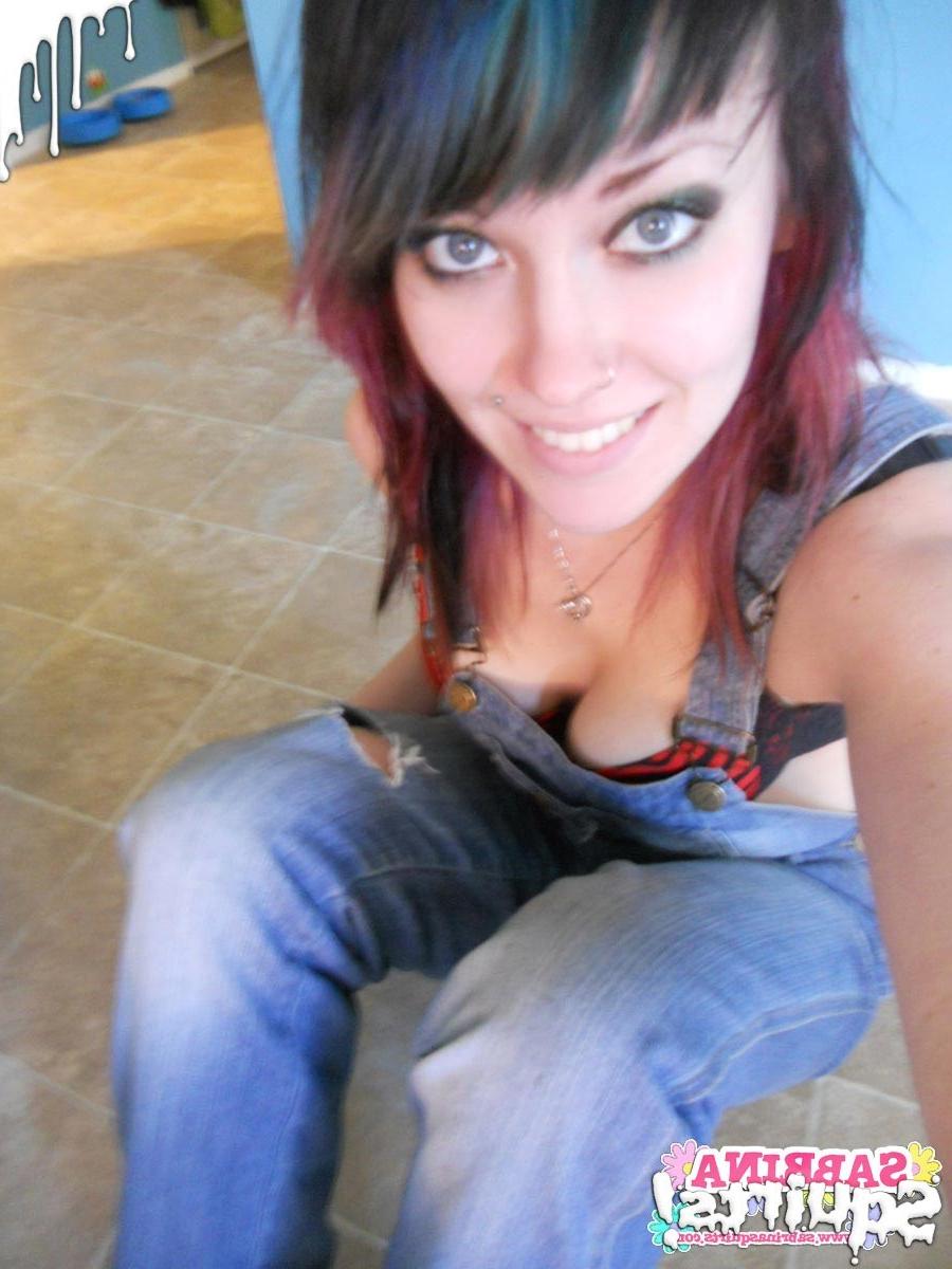 16P Amateur teen slut selfshots
