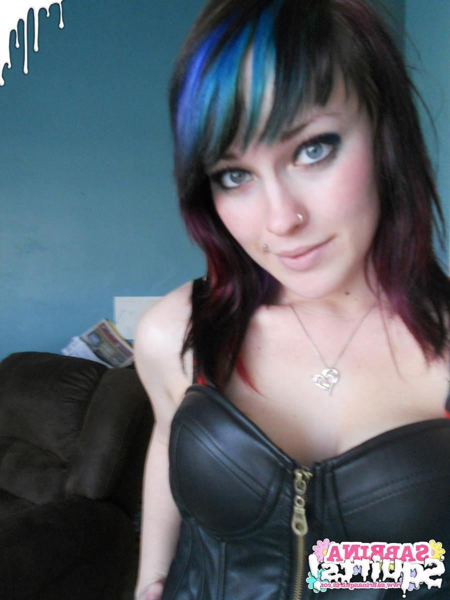 16P Amateur teen slut selfshots