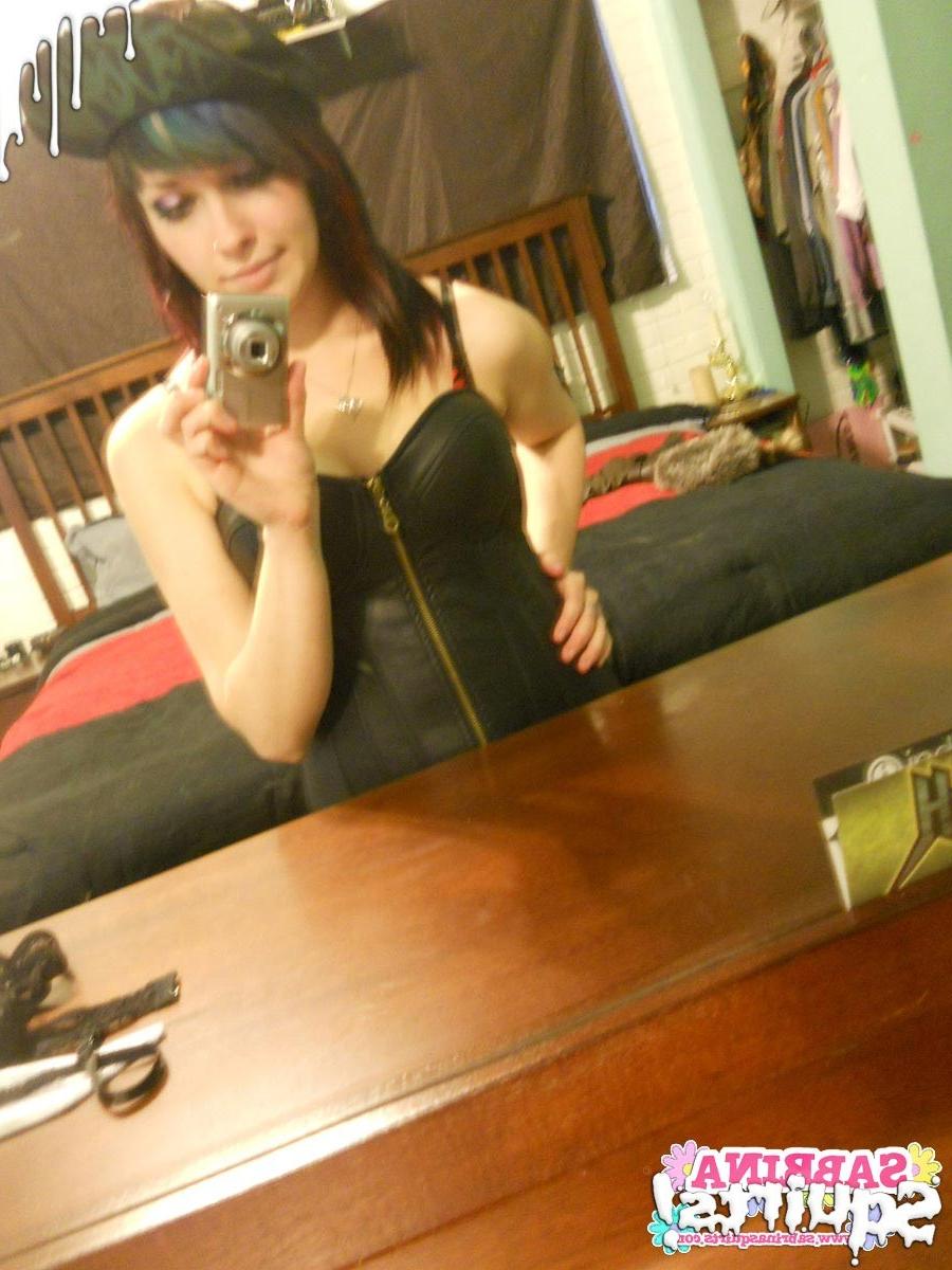 16P Amateur teen slut selfshots