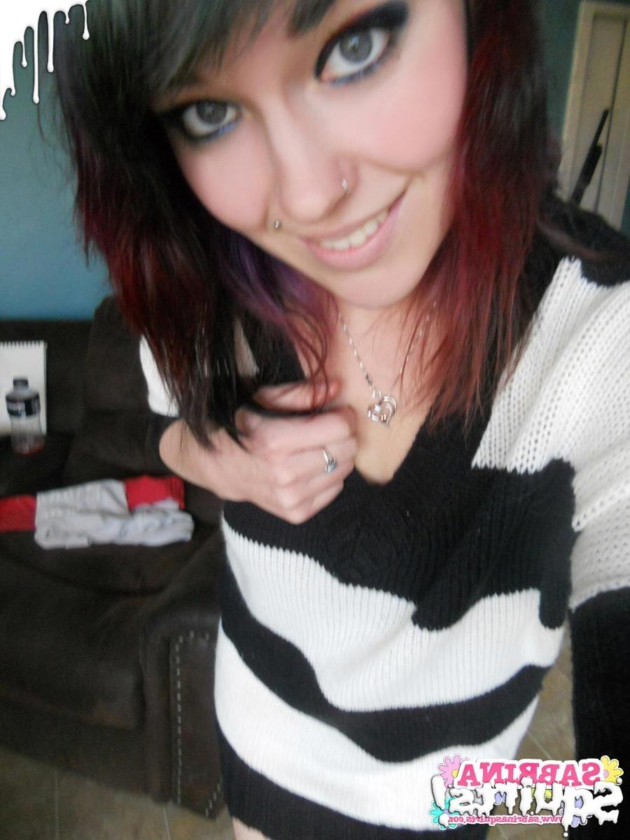 16P Amateur teen slut selfshots