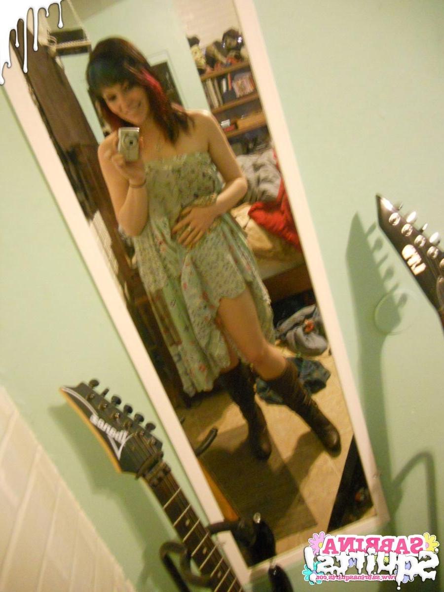16P Amateur teen slut selfshots