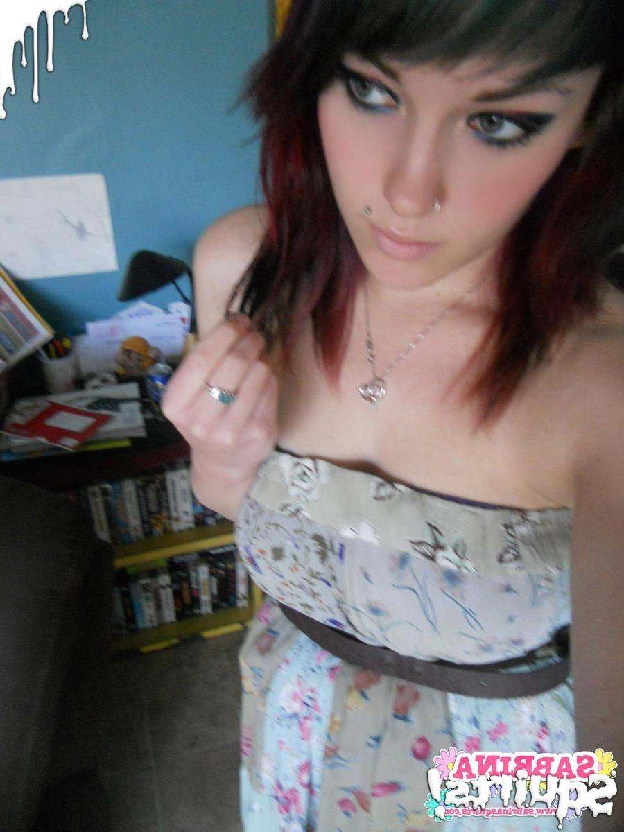 16P Amateur teen slut selfshots