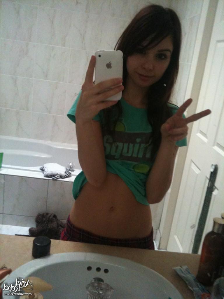 16P Cute amateur teen selfshots