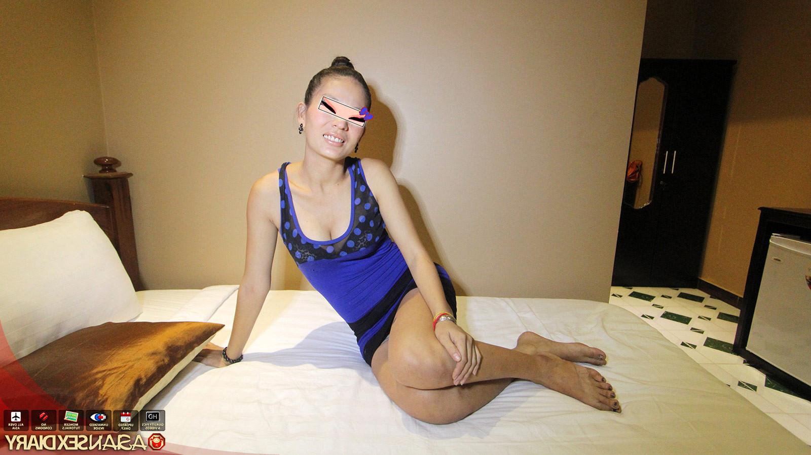 15P Thai lady Anna is jobless and needs extra cash