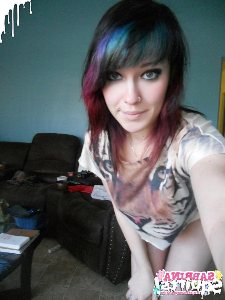 16P Amateur teen slut selfshots