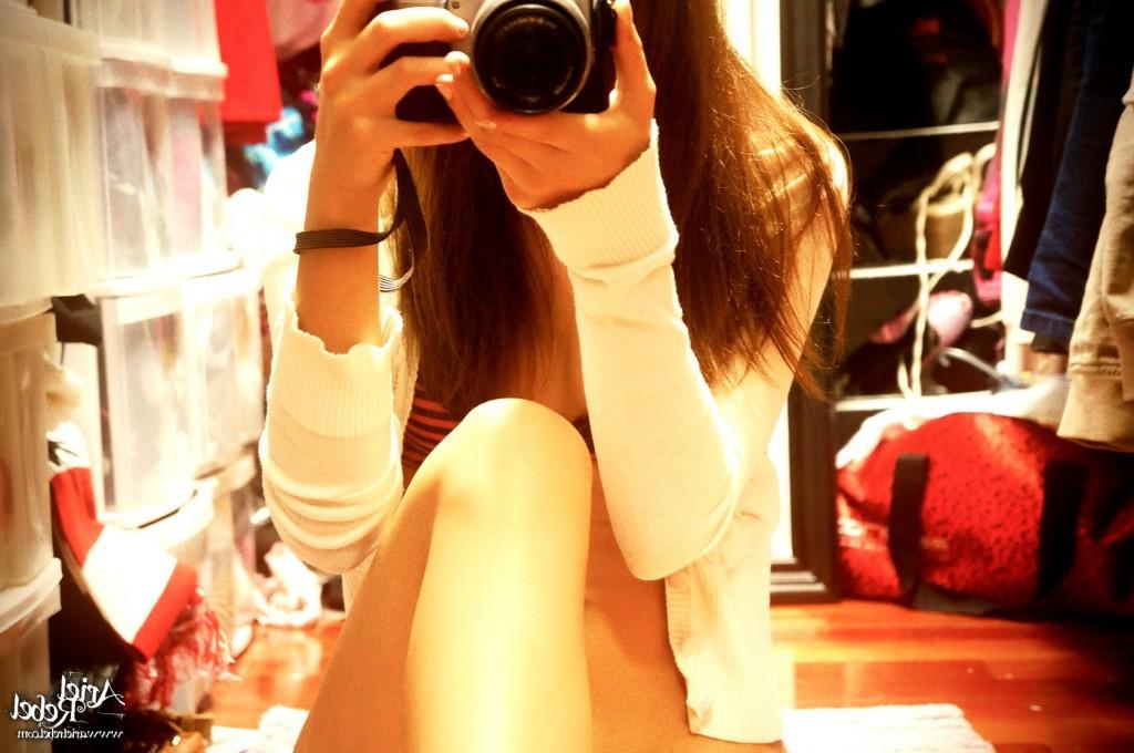 16P Cute amateur teen selfshots