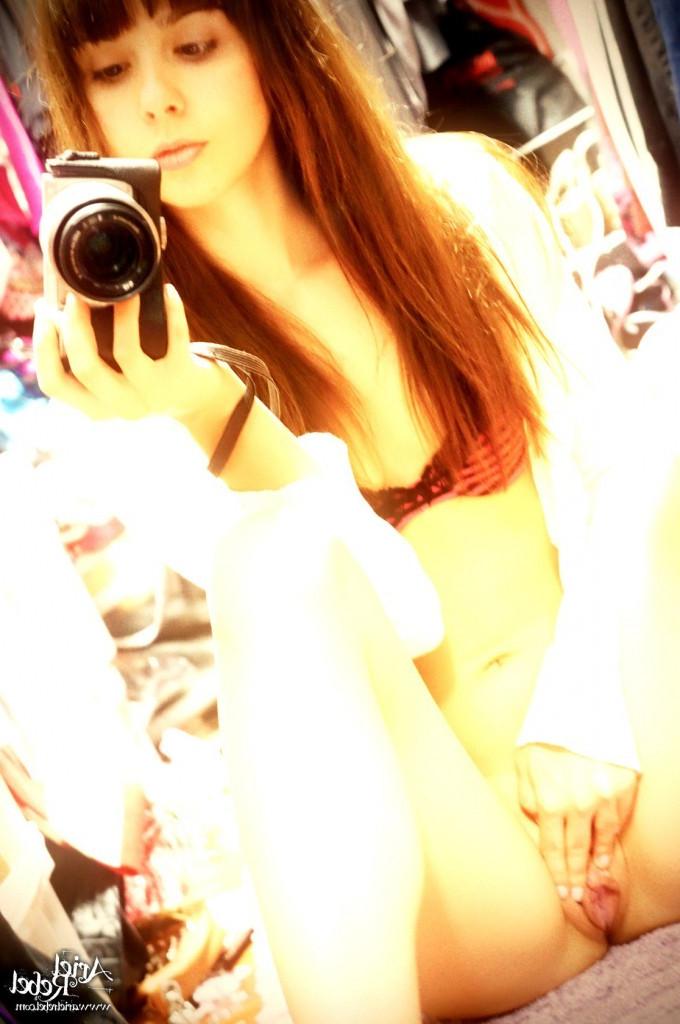 16P Cute amateur teen selfshots