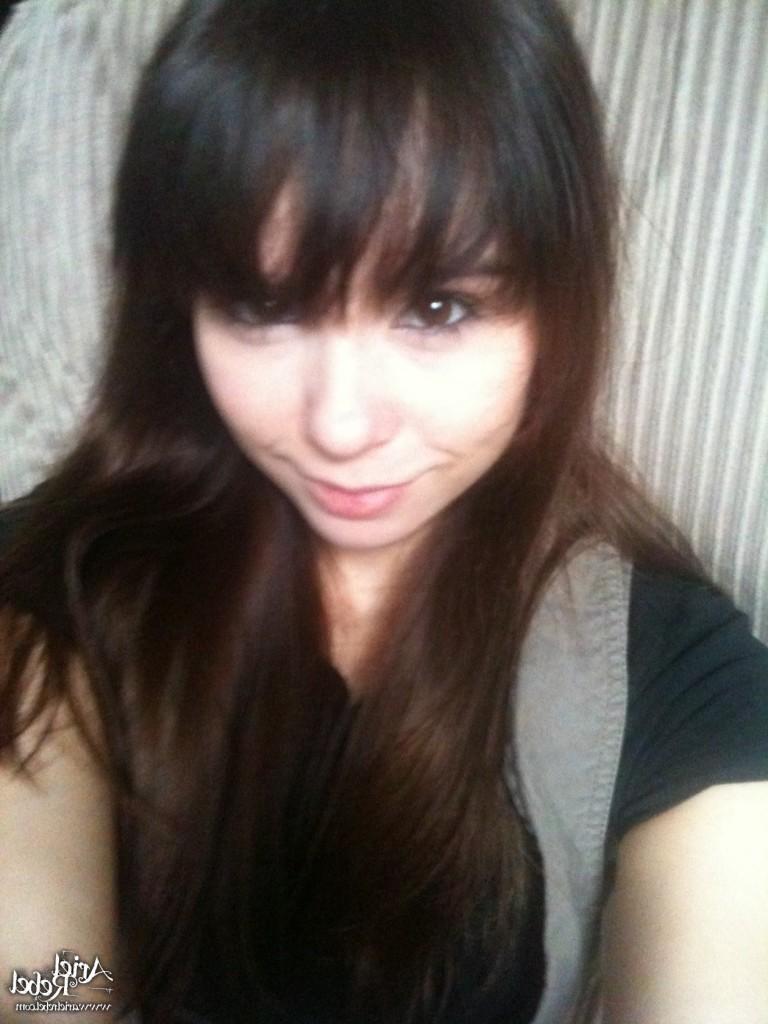 16P Cute amateur teen selfshots