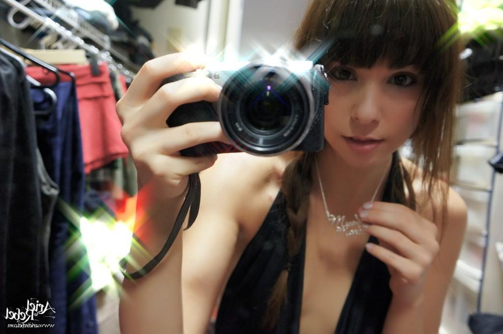 16P Cute amateur teen selfshots