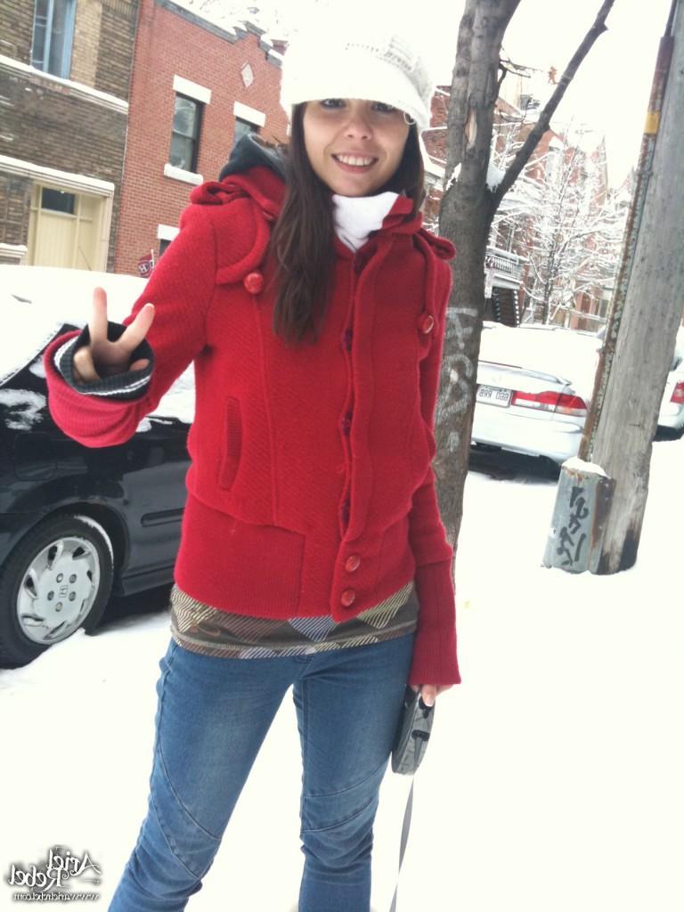 16P Cute amateur teen selfshots