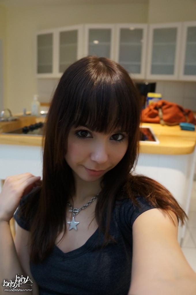 16P Cute amateur teen selfshots