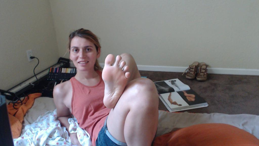 16P Amateur shemale selfies