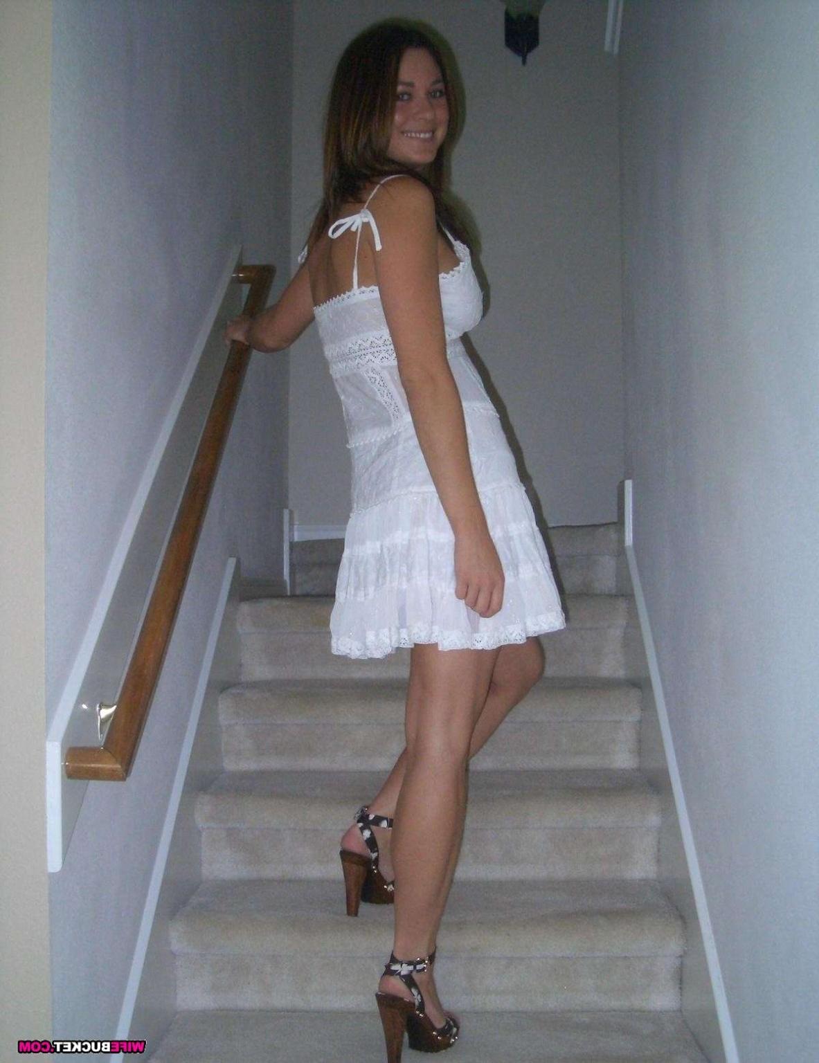 15P Submitted amateur MILF sex pics