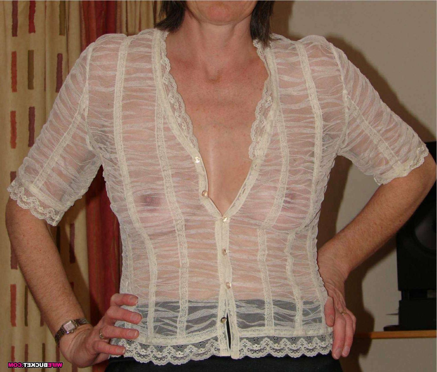 15P Submitted amateur MILF sex pics