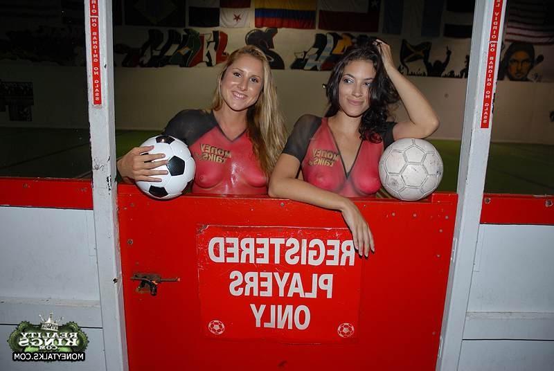 20P Real girl gets naughty for cash