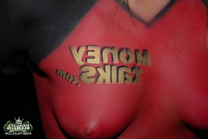 20P Real girl gets naughty for cash