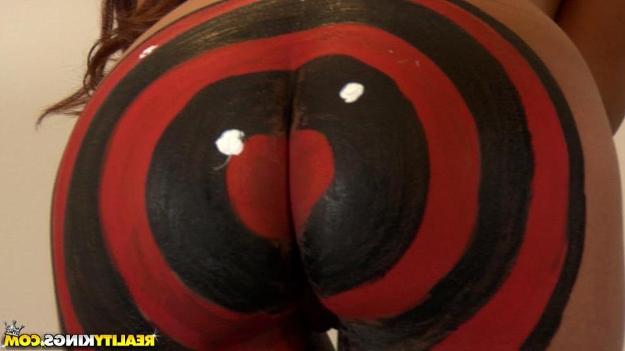 20P Real girl gets naughty for cash