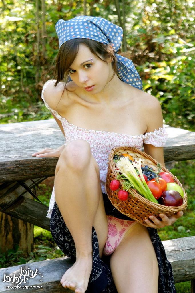 15P Ariel Rebel is the cutest amateur teen