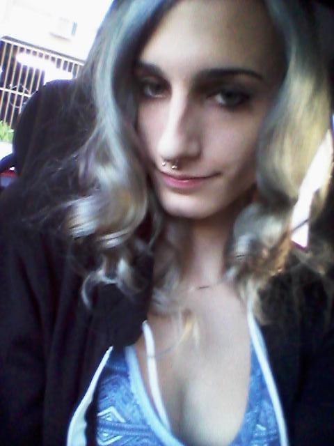15P Amateur shemale beauty