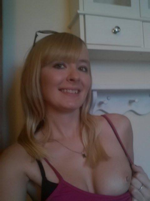 16P Amateur teen selfies