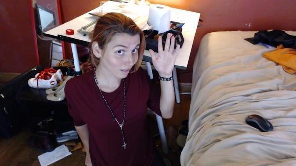 17P Amateur shemale selfies