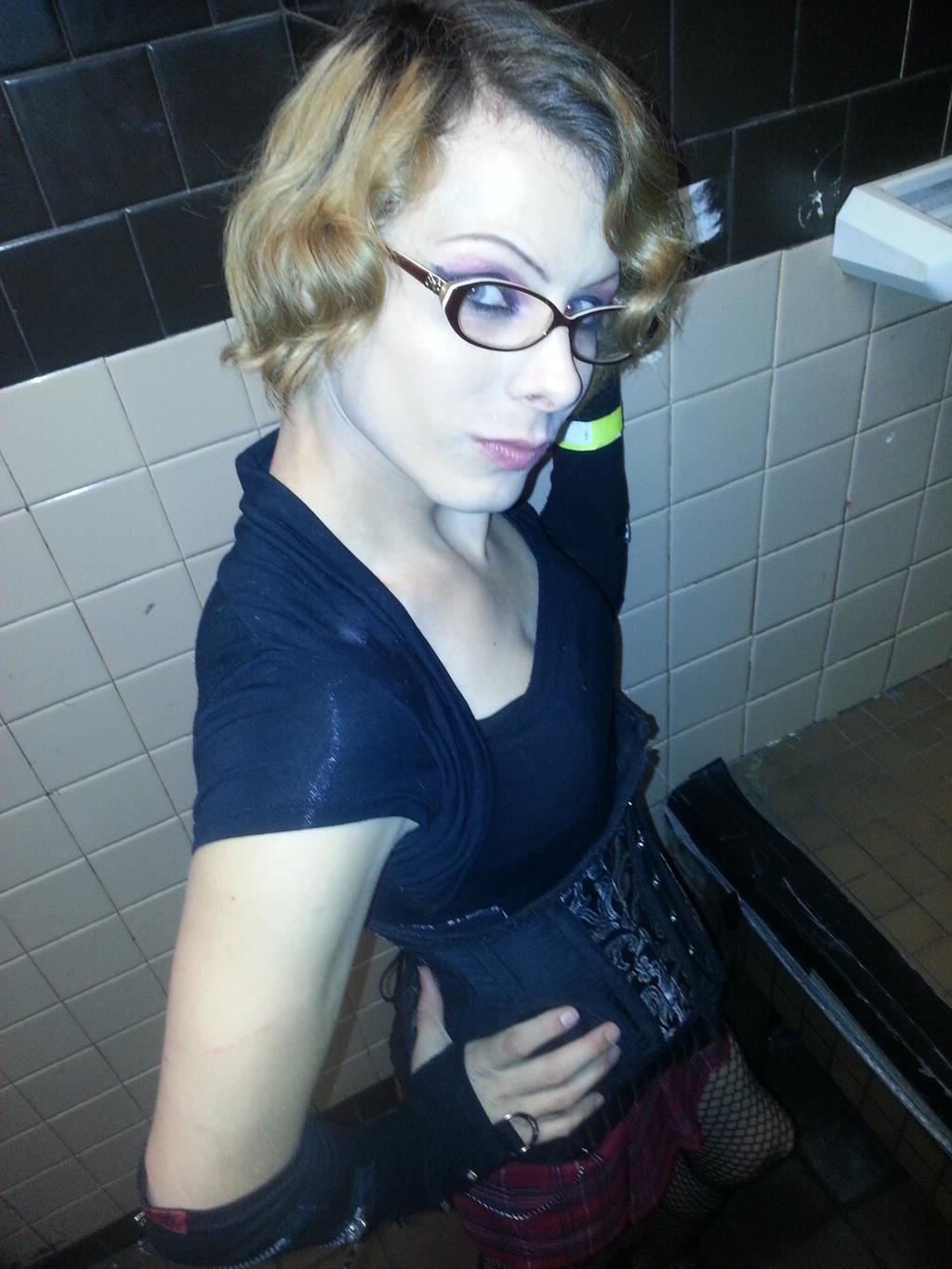 17P Amateur shemale selfies