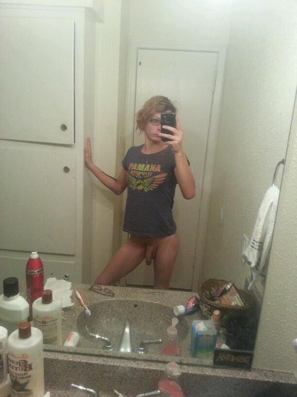 17P Amateur shemale selfies