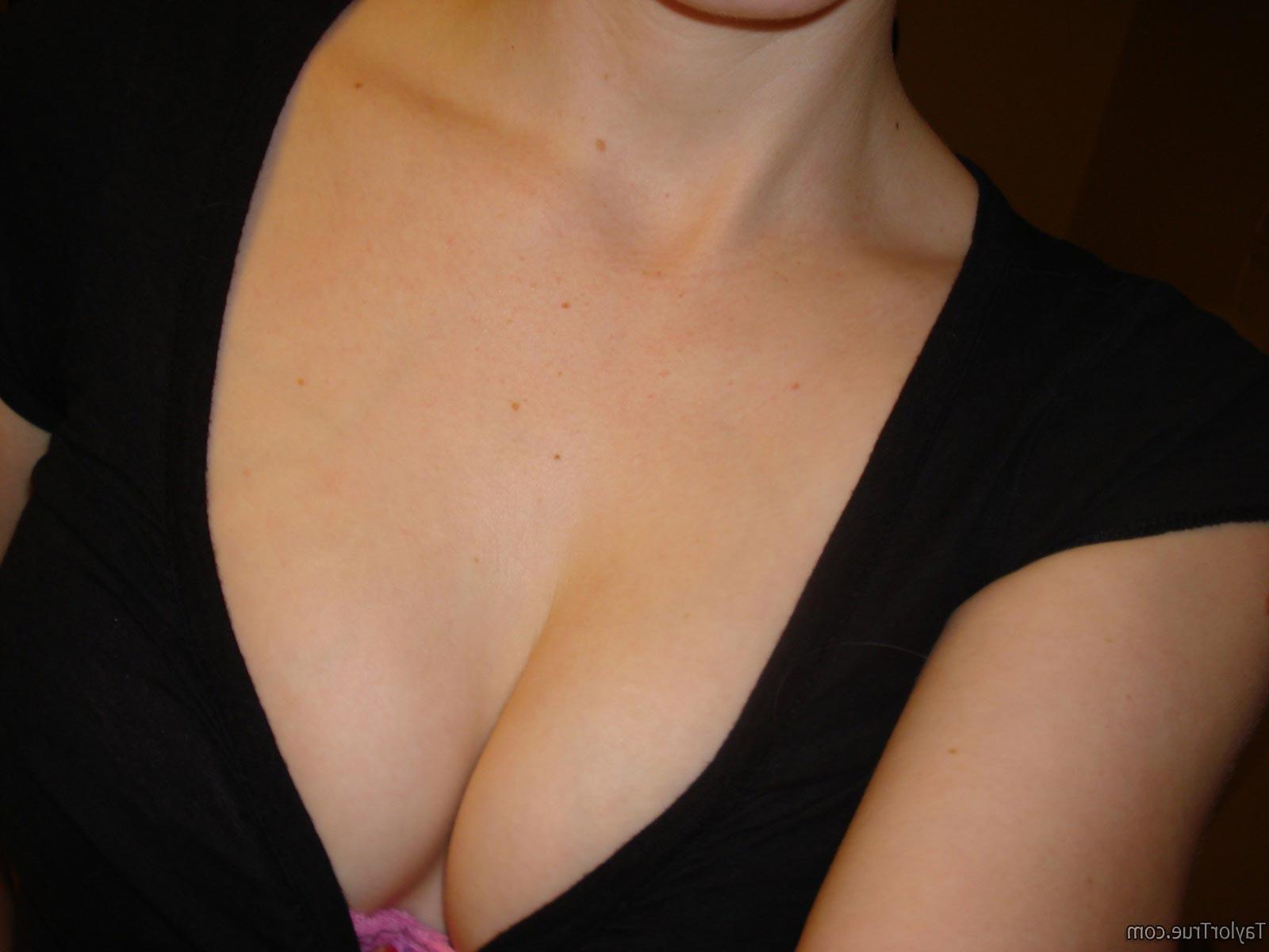 16P Real amateur blonde teen candids
