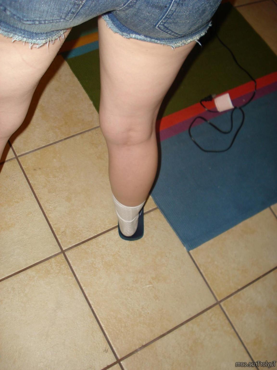 16P Real amateur blonde teen candids