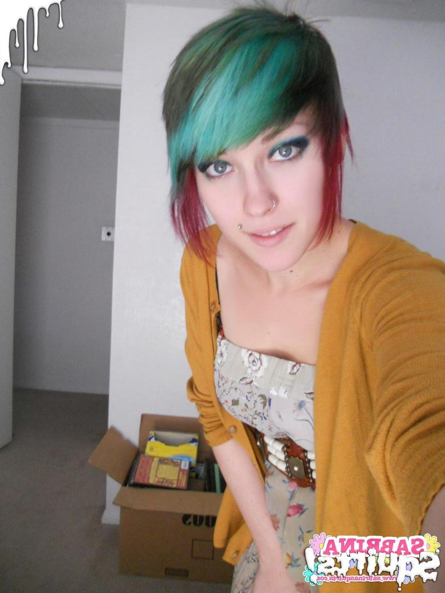 16P Amateur teen slut selfshots