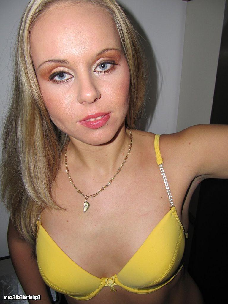 15P Amateur teen sluts showing their hot bodies