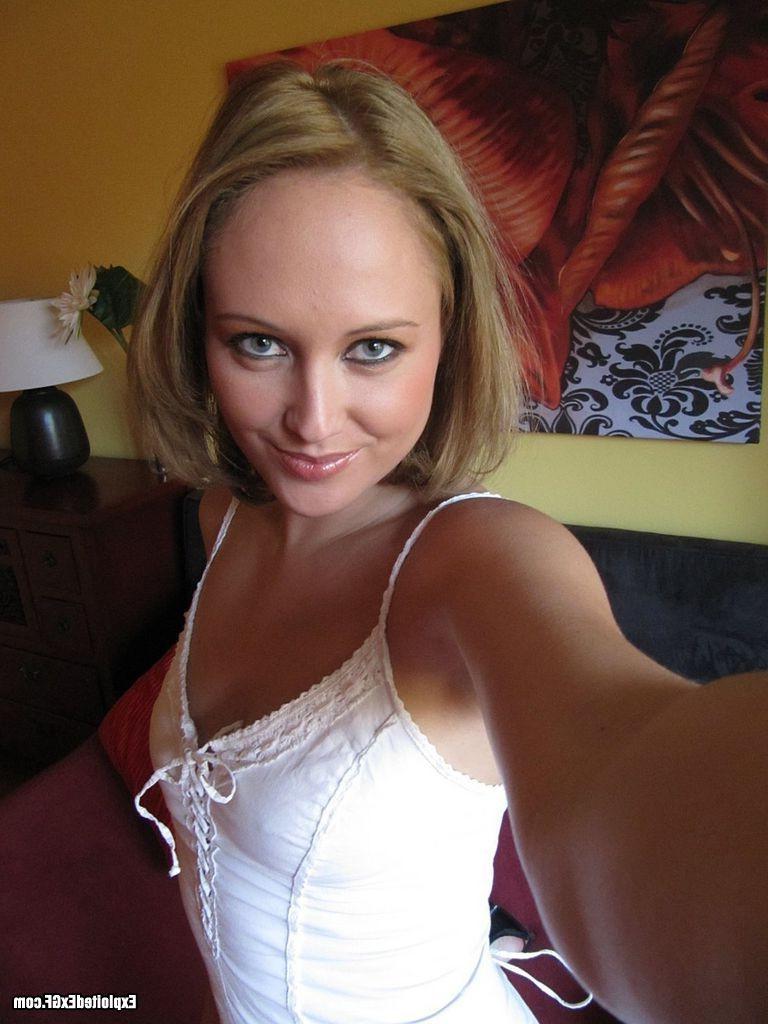 15P Amateur teen sluts showing their hot bodies