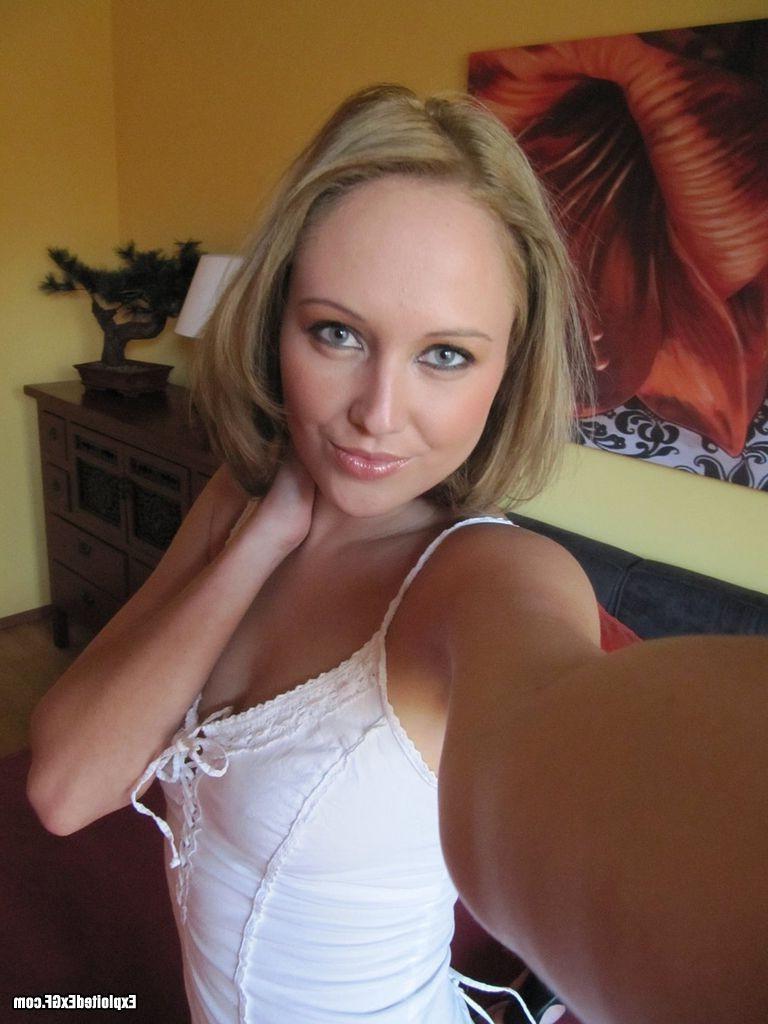 15P Amateur teen sluts showing their hot bodies