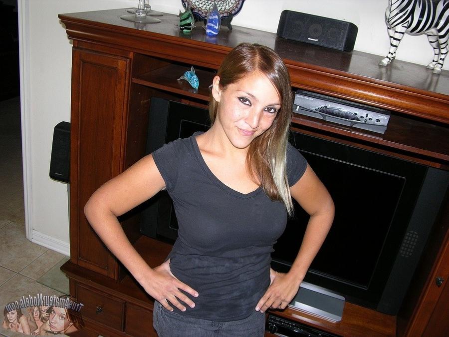 14P High resolution amateur photos of cheri nude