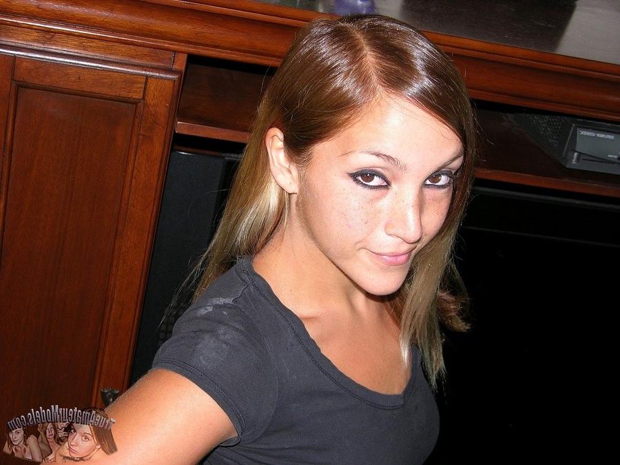 14P High resolution amateur photos of cheri nude