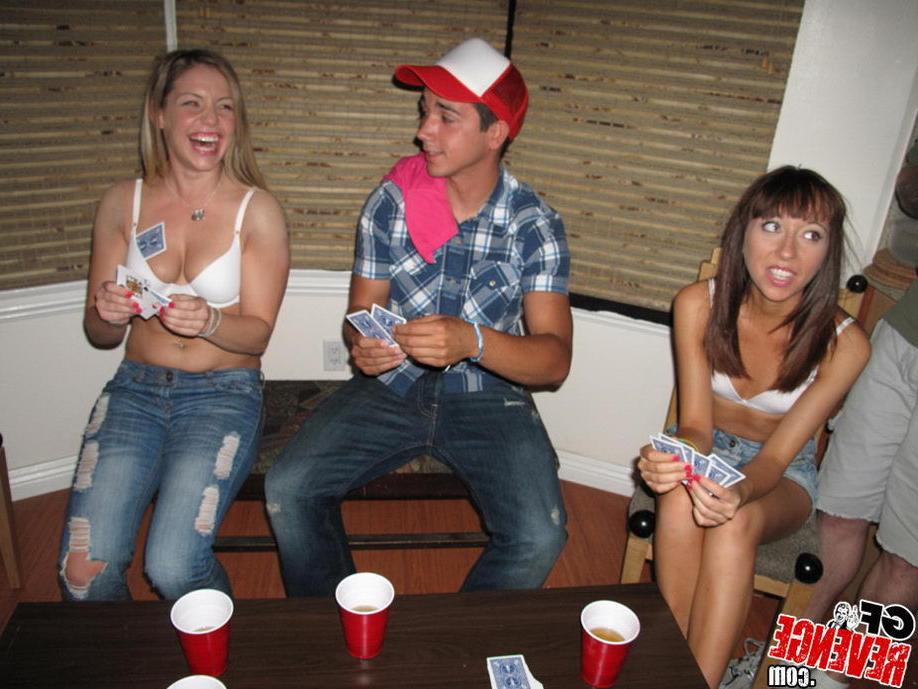 11P Sexy chicks fucking on their wild party