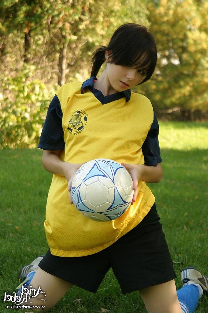 15P Amateur teen playing soccer!