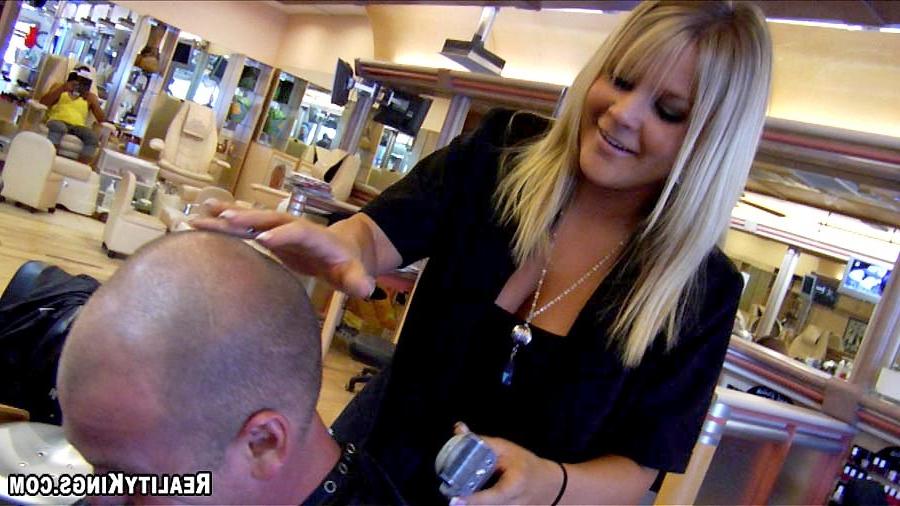 15P Hot ass bikini babe laci strips in the streets for some cash and jessica gets na