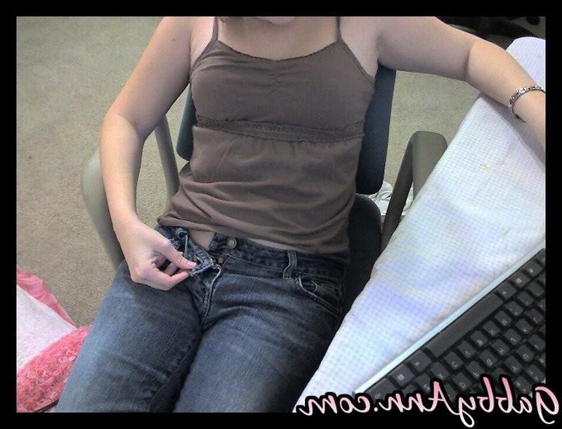 16P Sexy fresh faced amateur teen Gabby Ann gets naked on her webcam for her loyal f