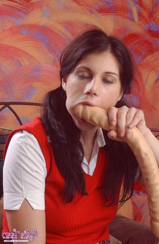 15P Teen fucks a huge dildo