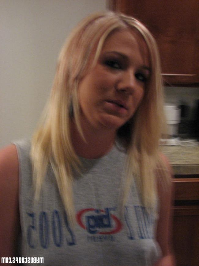 15P Big tits ex gfs show tits and ass for the camera gallery 1