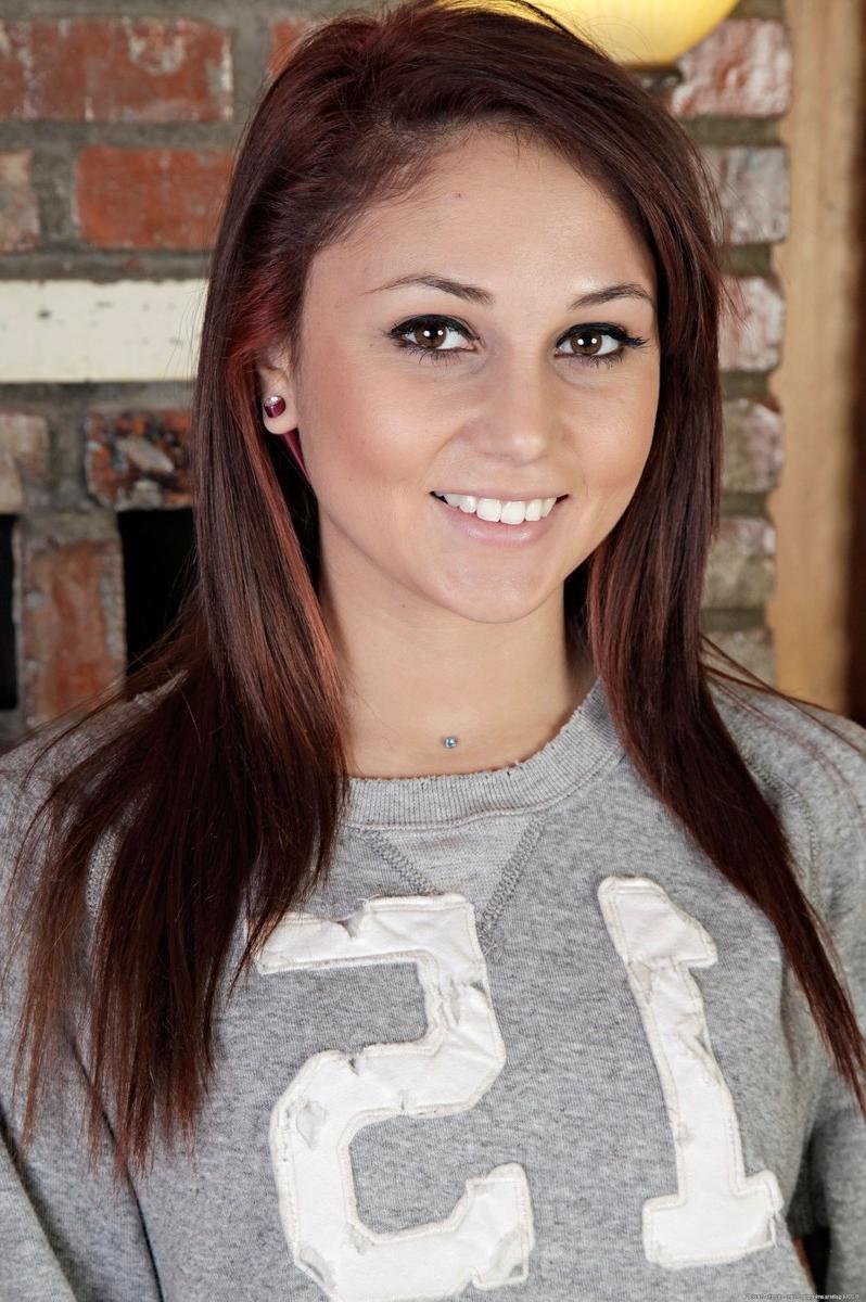 15P Perky amateur teen Ariana Marie stripping off her little panties