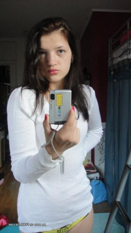 14P Sexy amateur teen selfshooting in her bedroom